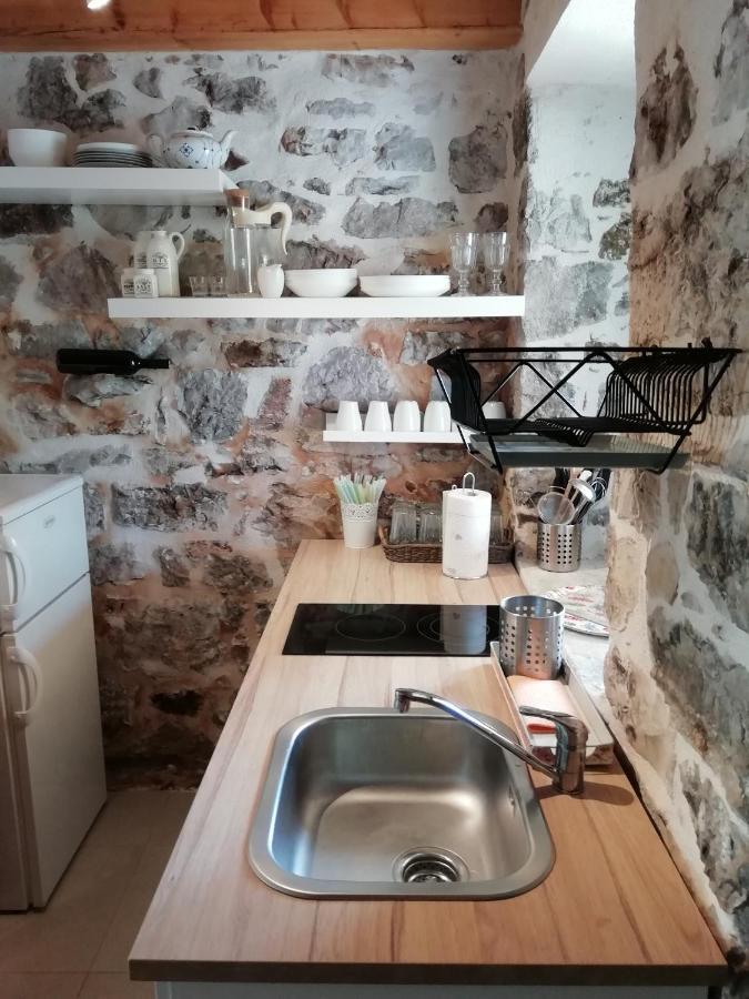 Krka Waterfalls Stonehouse Roko Lozovac Exterior photo